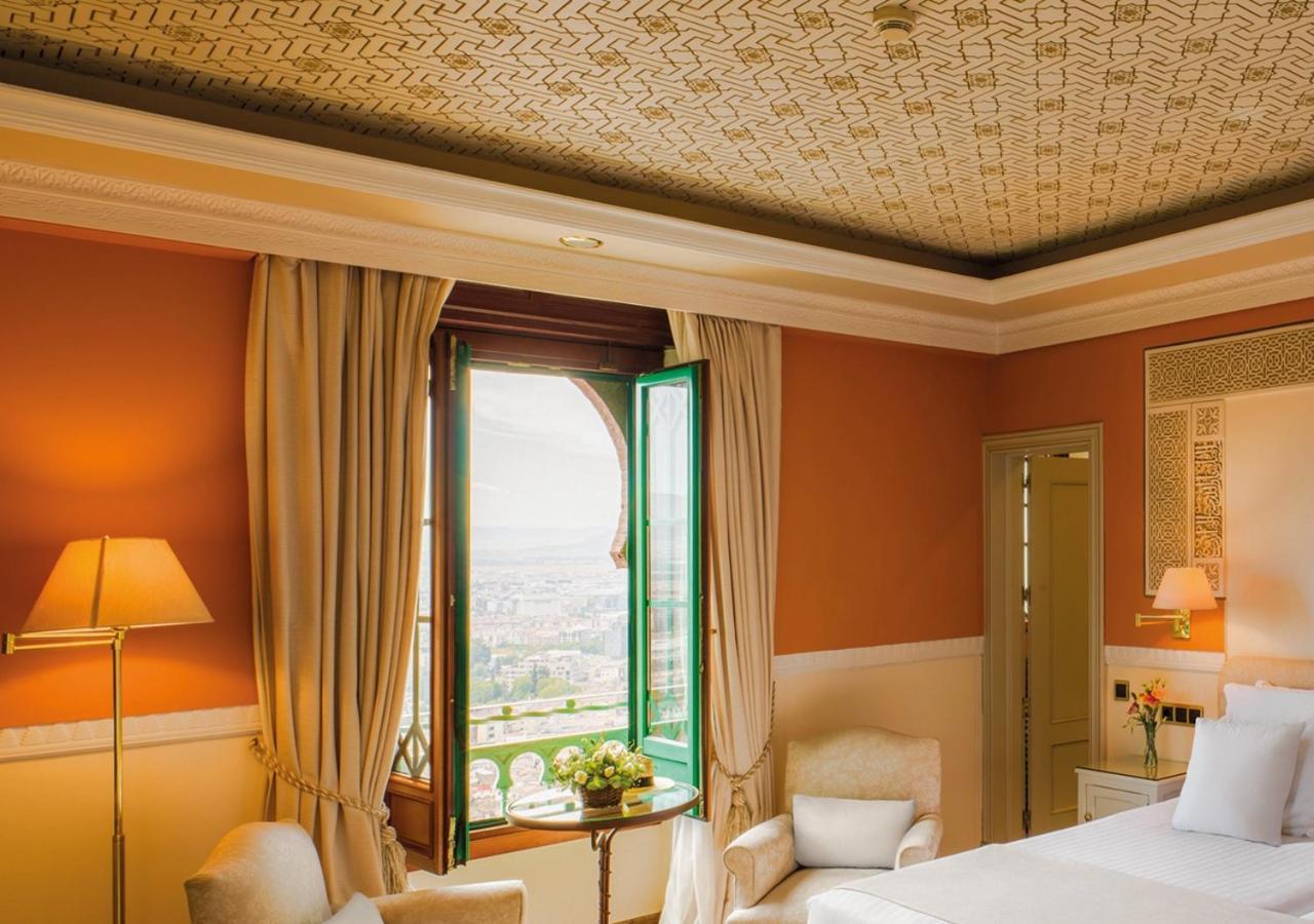 Alhambra Palace Hotel Grenade Extérieur photo